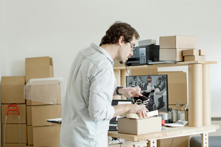 Société de livraison : optez pour l’excellence logistique avec Rushliv
